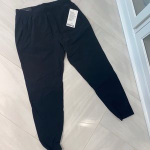 Men’s lululemon NWT joggers